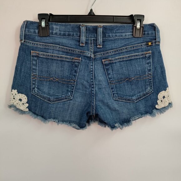 Lucky Brand Riley Short Floral Lace Raw Hem Mid-Rise Wash Denim Size 24 Women - Picture 4 of 13